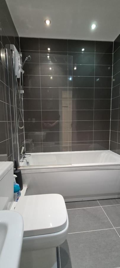 נורת'המפטון Smart Town Centre Apartments מראה חיצוני תמונה
