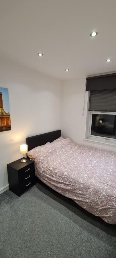 נורת'המפטון Smart Town Centre Apartments מראה חיצוני תמונה